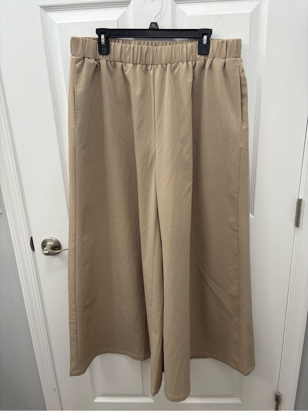 NWOT unbranded size 2X Elastic Waist Tan Pants